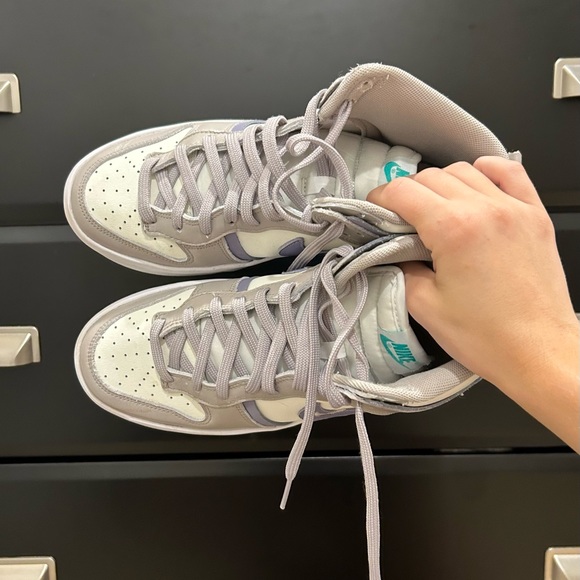 Nike Dunks High - Picture 2 of 5